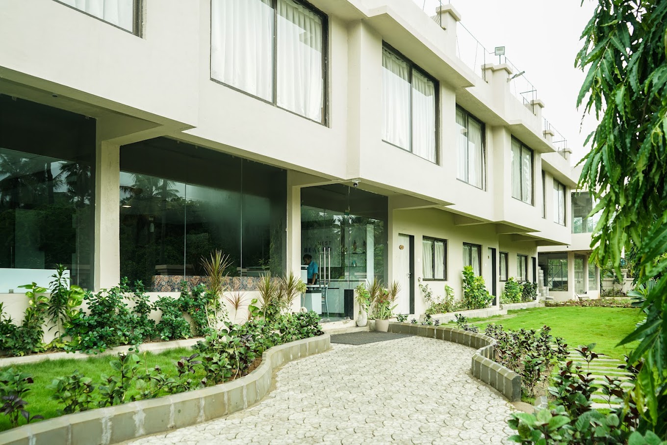 Hotel Nest Beacon, Daman