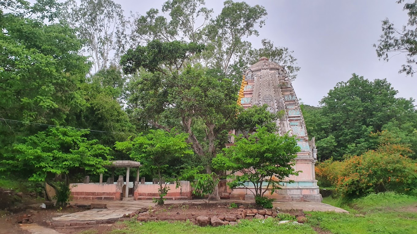 Shri Shankareshwar Mandir in Sakurde