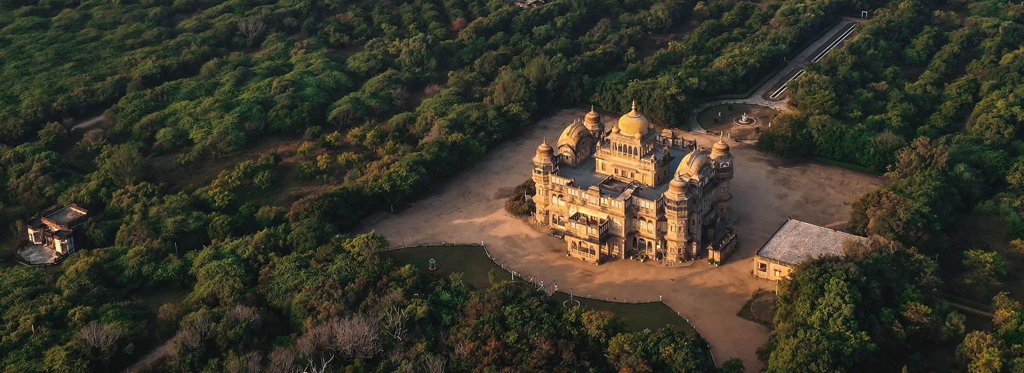 Vijay Vilas Palace https://www.gujarattourism.com/