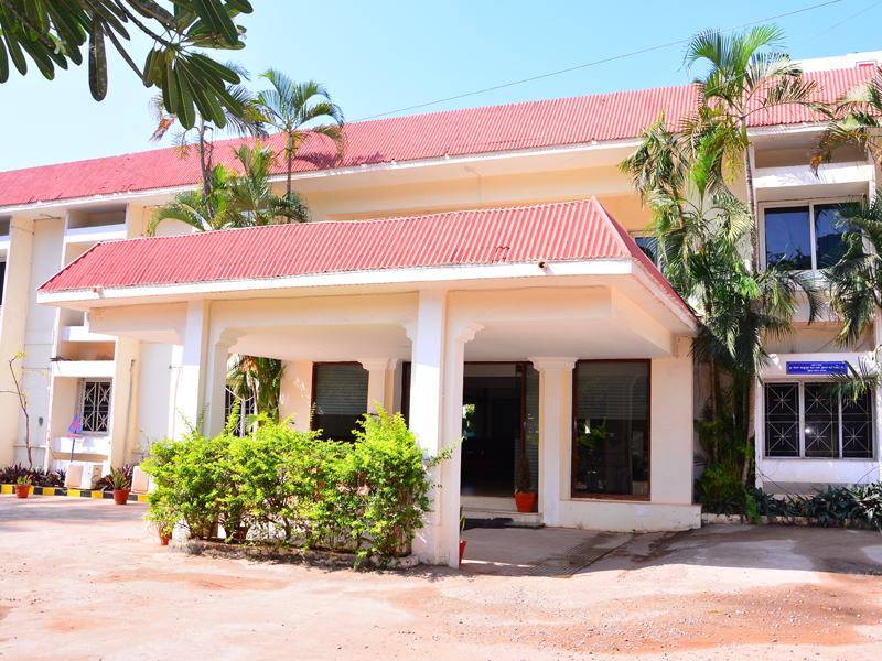 Hotel Badami Court
