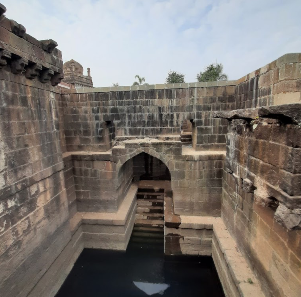 Ghumatachi Vihir