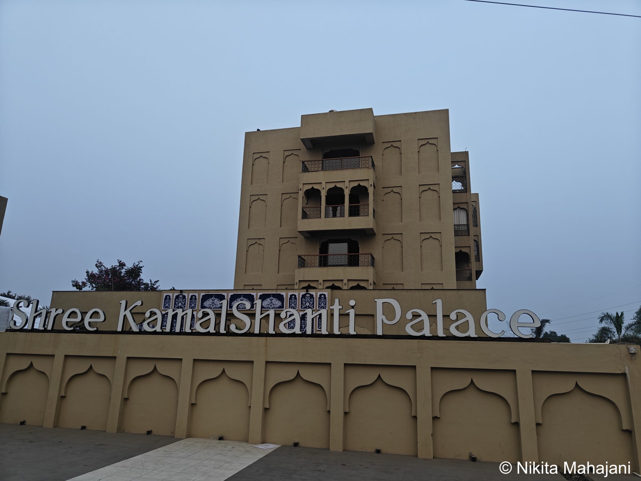 Shree Kamalshanti Palace, Chalisgaon.