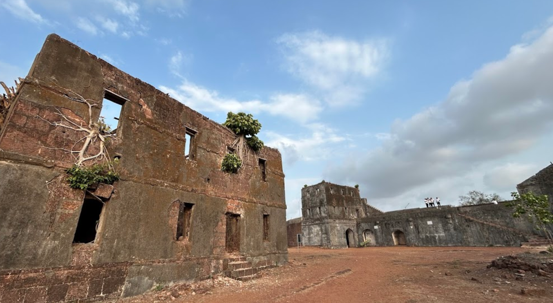Jaigad Fort