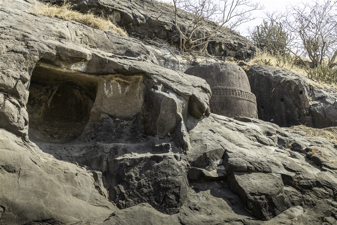 Bhandara Buddhist caves