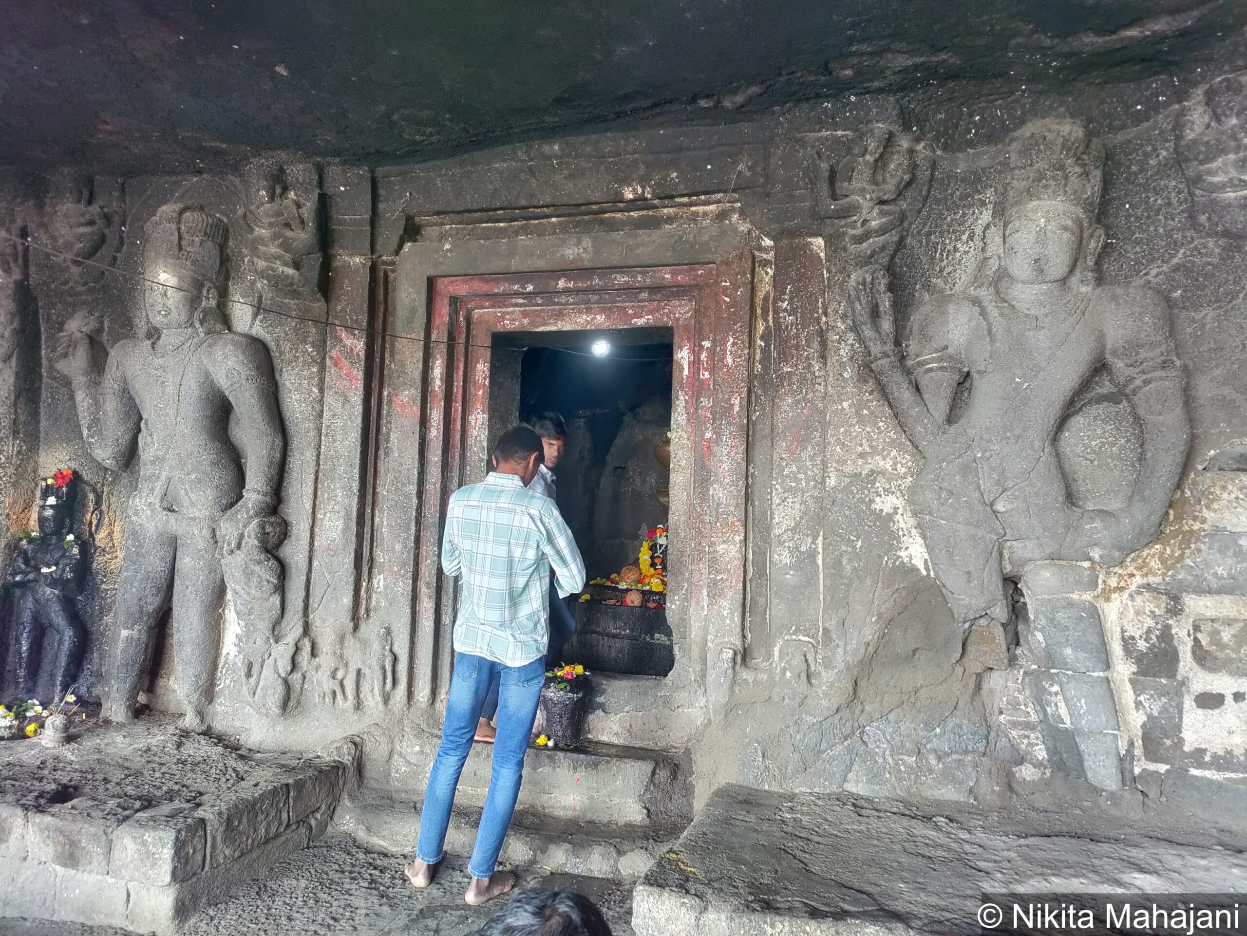 Entrance of Dhokeshwar caves