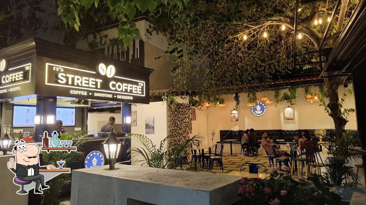 It's Street Coffee Lounge, Wakad.