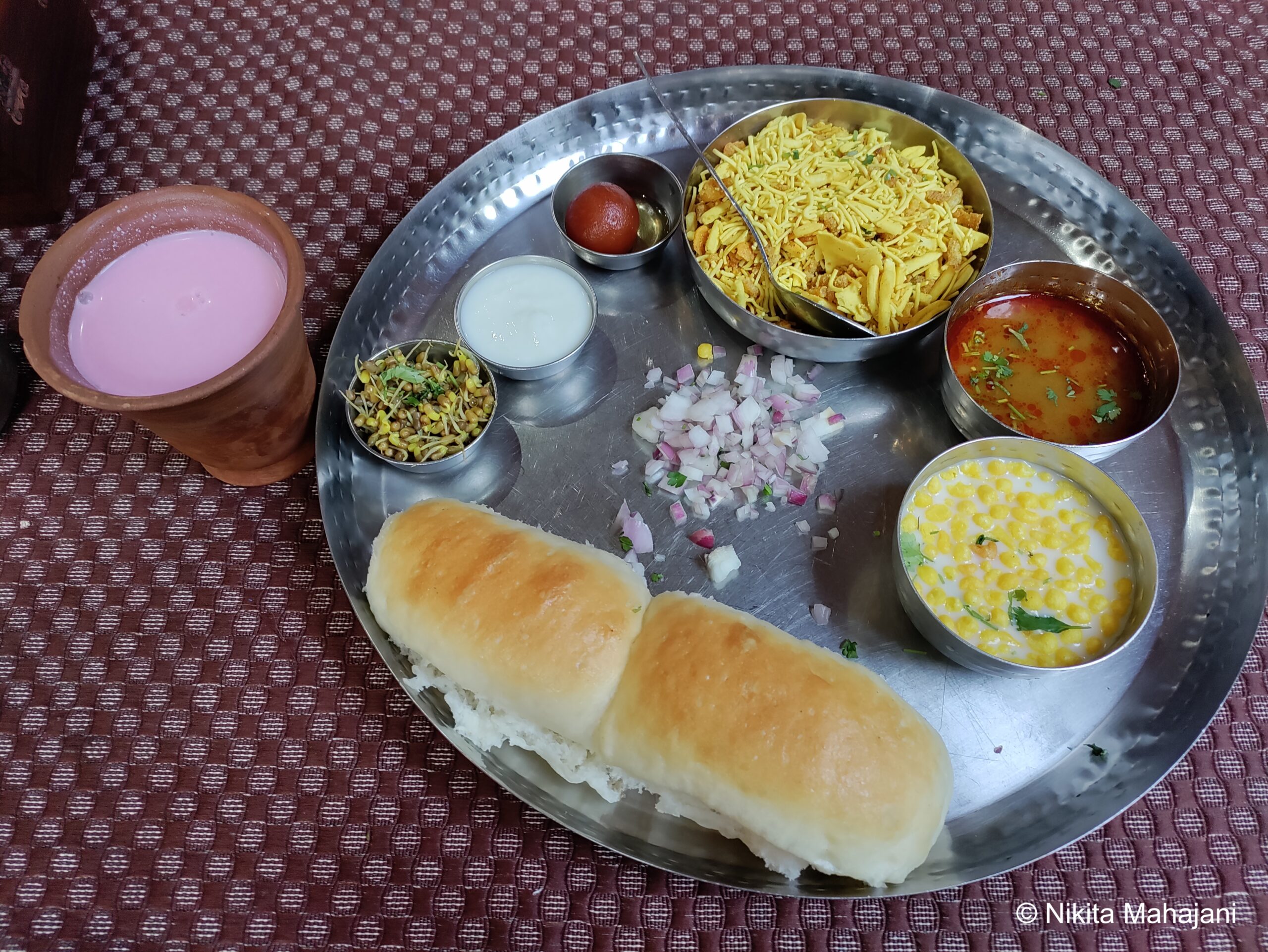 Shivneri Misal pure veg, Saswad.